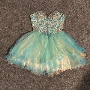 Elegant Blue and Cream Strapless Dress